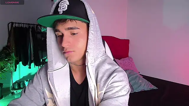 Snapshot of christianwang chatting on June 17, 2026, 9:49 pm christianwang online show from June 17, 2026, 9:49 pm