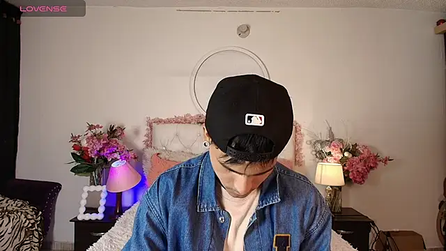 Snapshot of christianwang chatting on July 7, 2026, 11:20 pm christianwang online show from July 7, 2026, 11:20 pm