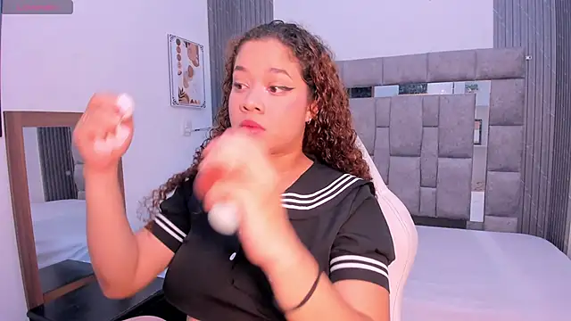 zulyjones online show from October 18, 2025, 12:39 pm