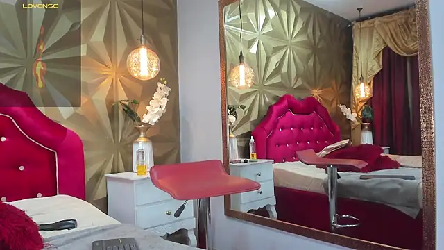 SusanSlim online show from March 15, 2025, 11:28 pm