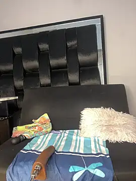 chiquimaturesexy online show from March 14, 2025, 9:21 pm