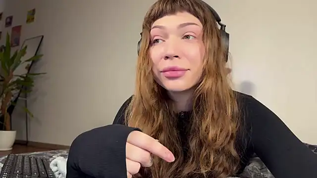 PaulaPratt online show from January 9, 2025, 8:55 am