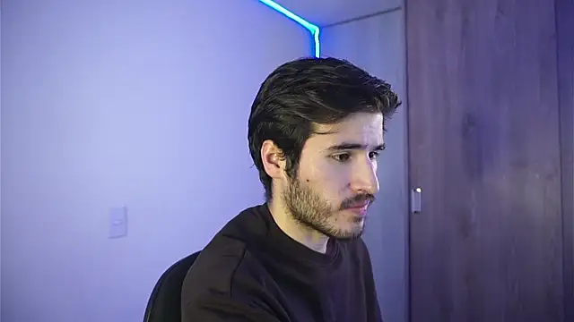 Tony Wylie online show from December 16, 2024, 3:40 am