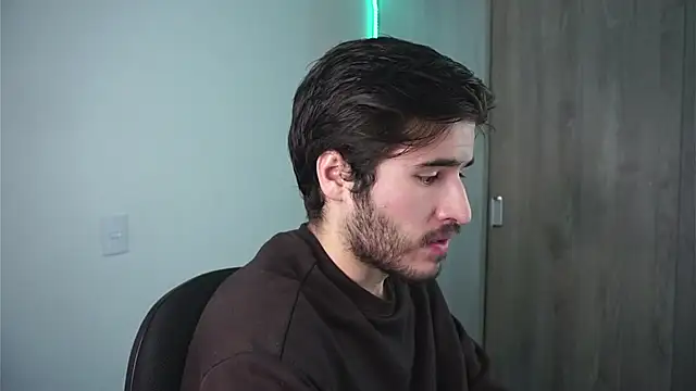 Tony Wylie online show from December 19, 2024, 3:07 am