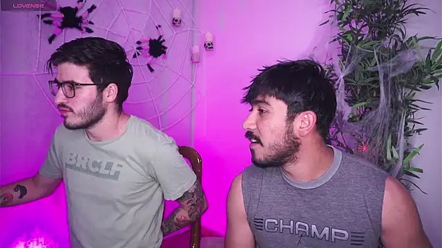 Tony Wylie online show from October 22, 2025, 9:03 pm