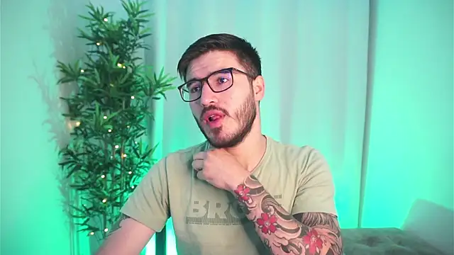 Tony Wylie online show from November 5, 2025, 9:31 am