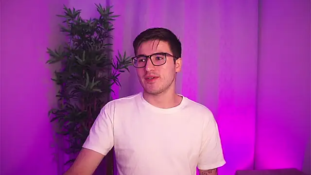 Tony Wylie online show from November 12, 2025, 11:10 am