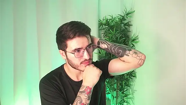 Tony Wylie online show from April 15, 2026, 1:40 pm