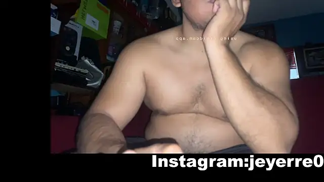 Snapshot of YoElMasHot chatting on February 4, 2026, 4:51 am YoElMasHot online show from February 4, 2026, 4:51 am