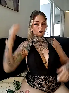 Lisacasandra online show from December 22, 2024, 9:42 pm