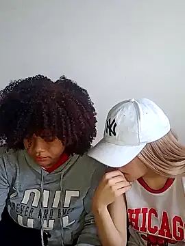 DANIELA MICHEL online show from December 10, 2024, 3:01 pm