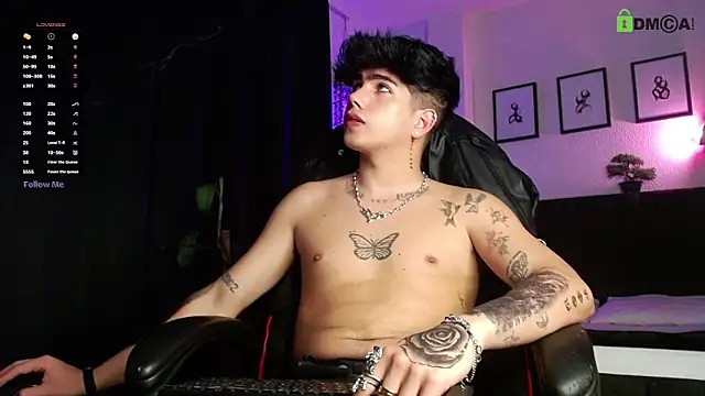 LyleBennett  online show from April 10, 2026, 11:42 pm