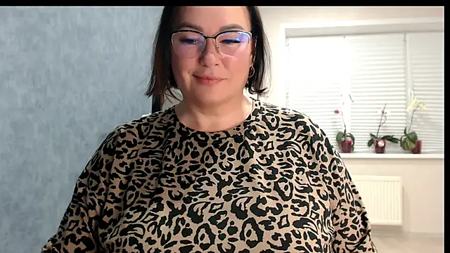 Nora Star online show from March 12, 2026, 5:30 pm