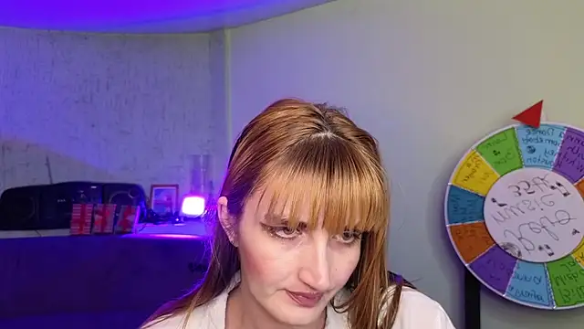 Snapshot of Nika_Kitten chatting on February 11, 2025, 8:31 pm Nika Kitten online show from February 11, 2025, 8:31 pm