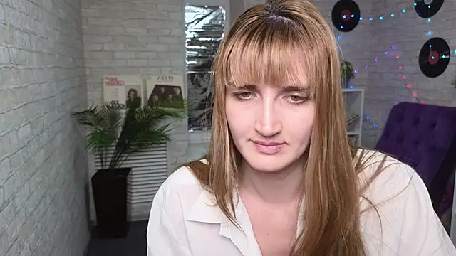 Snapshot of Nika_Kitten chatting on February 19, 2025, 5:38 pm Nika Kitten online show from February 19, 2025, 5:38 pm