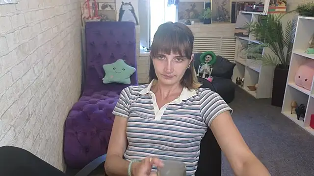 Nika Kitten online show from June 11, 2026, 7:39 am