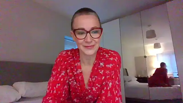 ELEGANT-ARIA36 online show from January 6, 2025, 8:35 am