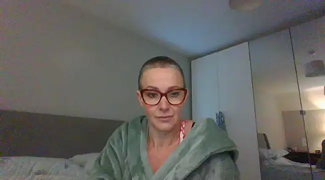 ELEGANT-ARIA36 online show from February 11, 2025, 11:54 am