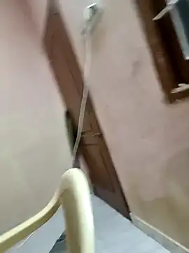 tncute callboyi online show from September 26, 2025, 4:22 pm