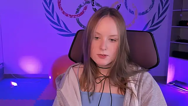 VivienLeeigh online show from December 9, 2024, 7:07 pm