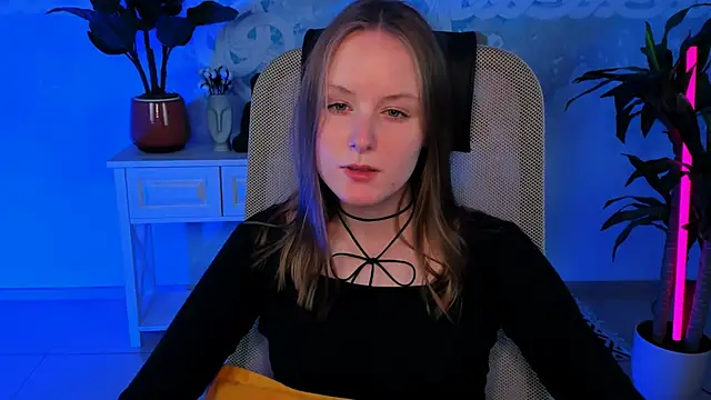 VivienLeeigh online show from December 10, 2024, 7:22 pm