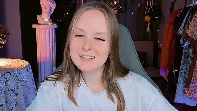 VivienLeeigh online show from December 28, 2024, 10:13 pm