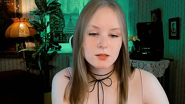 VivienLeeigh online show from January 26, 2025, 9:08 am