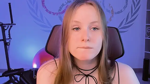 VivienLeeigh online show from January 29, 2025, 1:07 pm