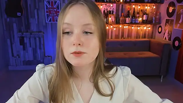 VivienLeeigh online show from February 28, 2025, 1:14 pm