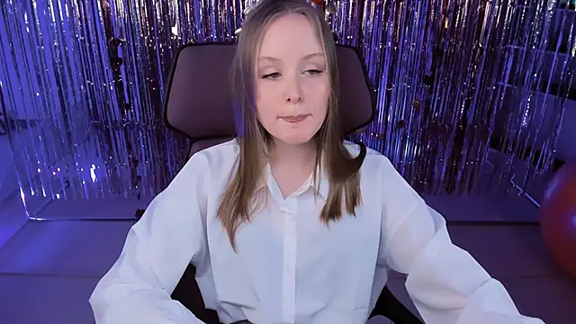 VivienLeeigh online show from March 17, 2025, 7:26 pm