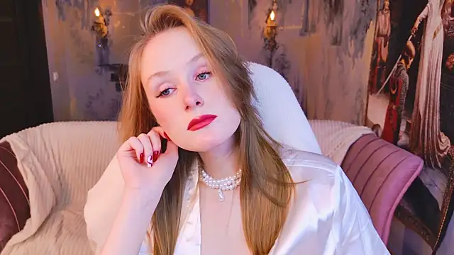 VivienLeeigh online show from April 6, 2026, 5:41 am