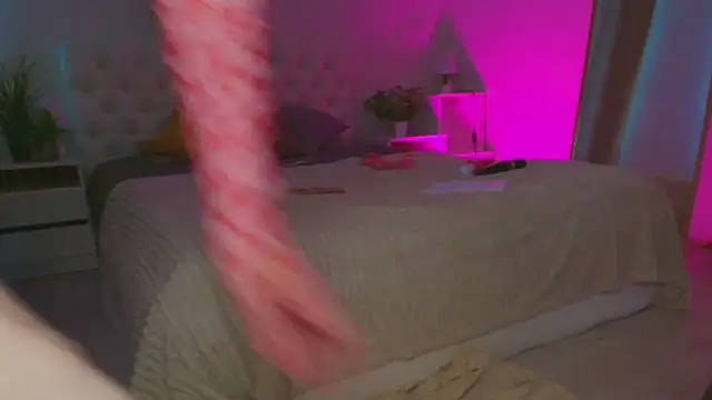  Kira Moon  online show from March 13, 2025, 12:35 pm