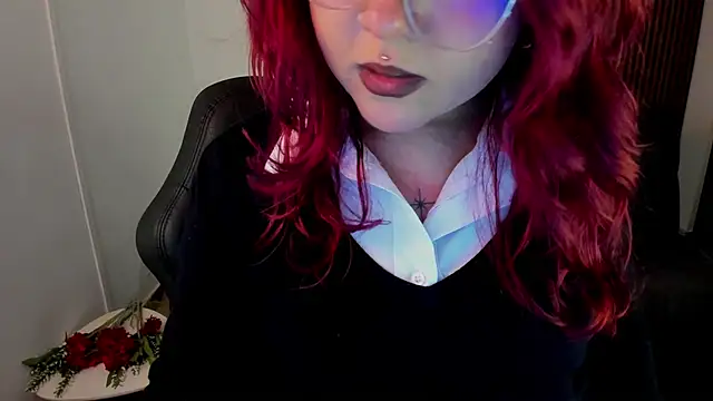 crimson tati  online show from September 12, 2025, 5:29 am