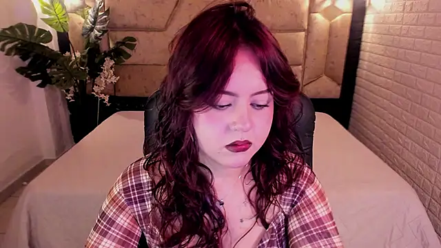 Snapshot of crimson_tati_ chatting on May 24, 2026, 5:34 am crimson tati online show from May 24, 2026, 5:34 am