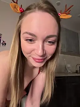 Snapshot of AnetGrey2 chatting on December 21, 2024, 10:51 pm AnetGrey2 online show from December 21, 2024, 10:51 pm