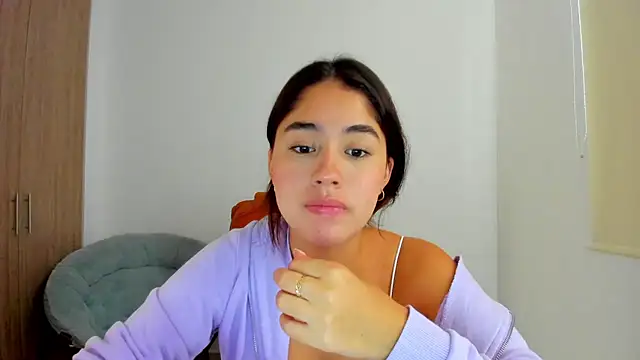 Snapshot of AriaMontgomery chatting on March 5, 2025, 2:56 pm AriaMontgomery online show from March 5, 2025, 2:56 pm