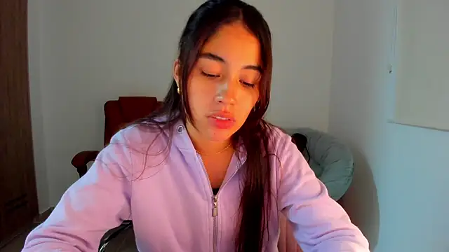 Snapshot of AriaMontgomery chatting on March 10, 2025, 3:12 am AriaMontgomery online show from March 10, 2025, 3:12 am