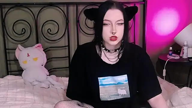 BlackyTea online show from October 17, 2025, 10:12 pm