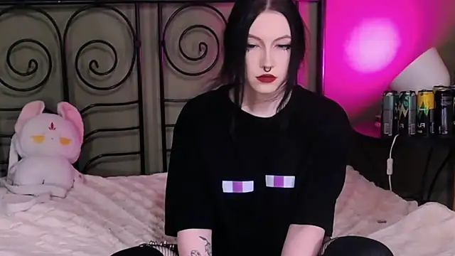 BlackyTea online show from November 7, 2025, 5:35 pm