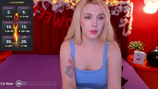 Snapshot of Fluffy_Monica chatting on October 23, 2025, 1:16 am Fluffy Monica online show from October 23, 2025, 1:16 am