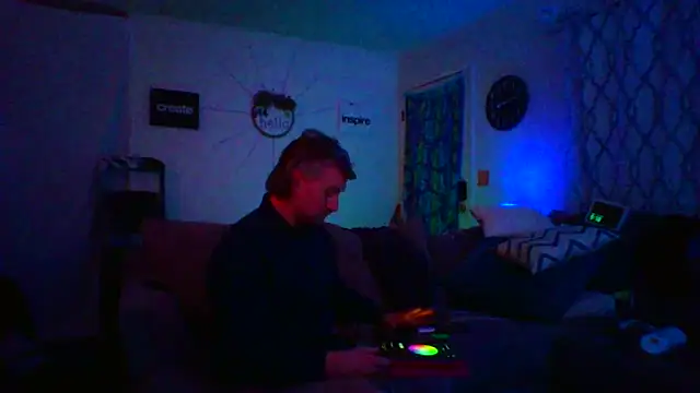 onlym4m online show from February 24, 2025, 2:19 am