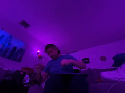 onlym4m online show from March 4, 2025, 5:42 am