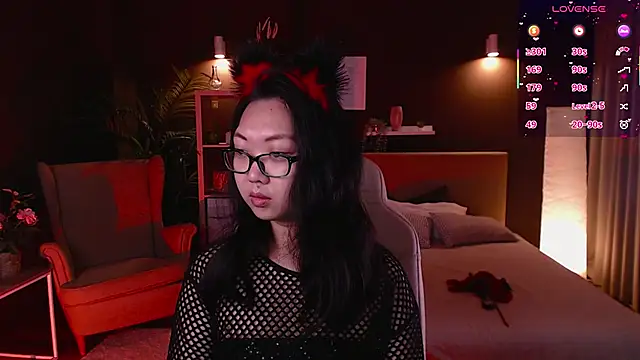 Marine Vact online show from September 21, 2025, 2:08 pm