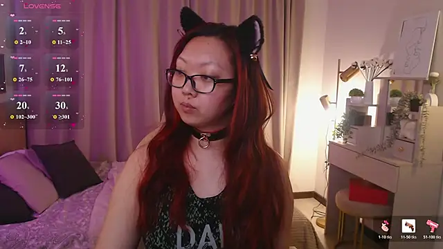 Snapshot of Marine_Vact chatting on June 3, 2026, 2:08 pm Marine Vact online show from June 3, 2026, 2:08 pm