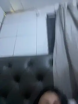 luara1988 online show from February 17, 2026, 12:01 pm