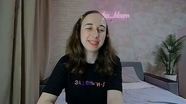 Snapshot of Anika_bloom chatting on February 8, 2025, 2:26 am Anika bloom online show from February 8, 2025, 2:26 am