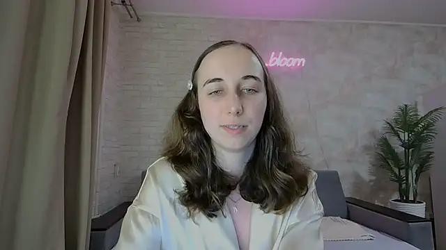 Snapshot of Anika_bloom chatting on February 10, 2025, 6:20 am Anika bloom online show from February 10, 2025, 6:20 am