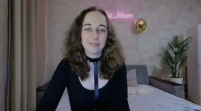 Snapshot of Anika_bloom chatting on February 16, 2025, 3:04 am Anika bloom online show from February 16, 2025, 3:04 am