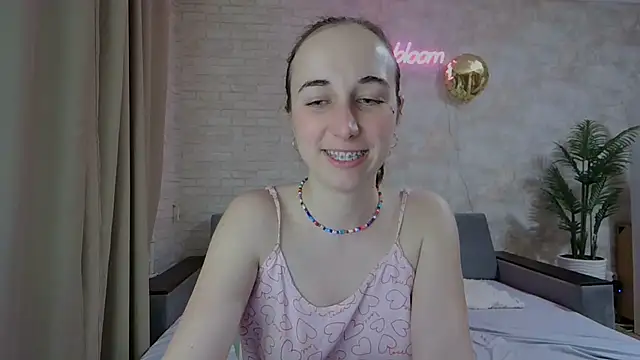 Snapshot of Anika_bloom chatting on February 20, 2025, 10:59 pm Anika bloom online show from February 20, 2025, 10:59 pm