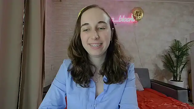 Snapshot of Anika_bloom chatting on March 4, 2025, 8:13 am Anika bloom online show from March 4, 2025, 8:13 am